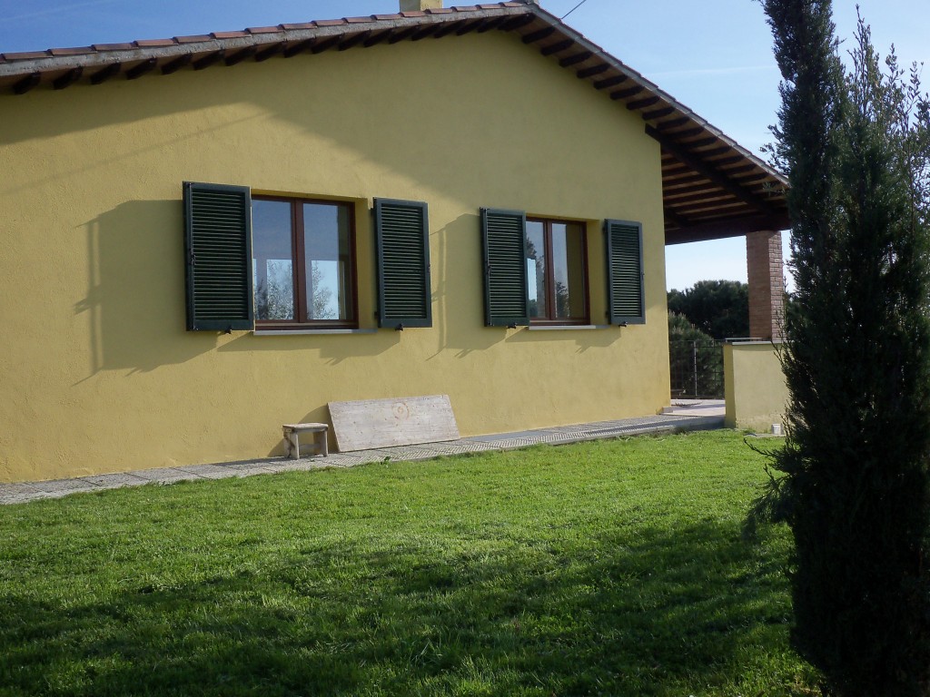 Montiano_outside_4
